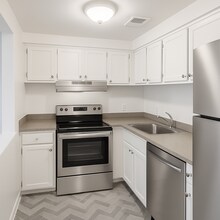 5403 Connecticut Ave NW, Unit A in Washington, DC - Building Photo - Building Photo