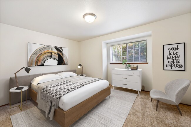 River Glen Apartments in Puyallup, WA - Building Photo - Building Photo