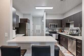 2507 W Villa Rita Dr, Unit SI ID1244299P in Phoenix, AZ - Building Photo - Building Photo