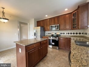 13859 Gullane Dr in Woodbridge, VA - Building Photo - Building Photo