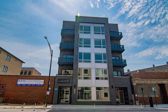 880 N Milwaukee Ave in Chicago, IL - Building Photo - Building Photo