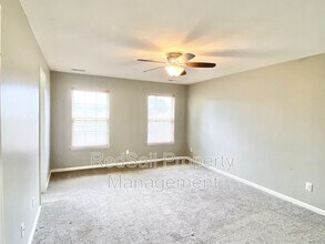 913 Foxboro Dr in Newport News, VA - Building Photo - Building Photo