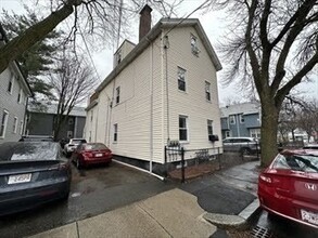 43 Lincoln St, Unit 1 in Cambridge, MA - Foto de edificio - Building Photo