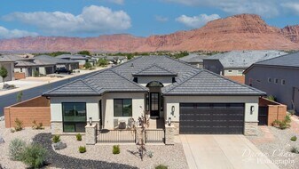 364 W Refuge Rd in Ivins, UT - Building Photo
