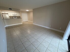 5317 Summerlin Rd in Ft. Myers, FL - Building Photo