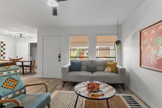 3426 Willowrun Dr in Austin, TX - Foto de edificio - Building Photo