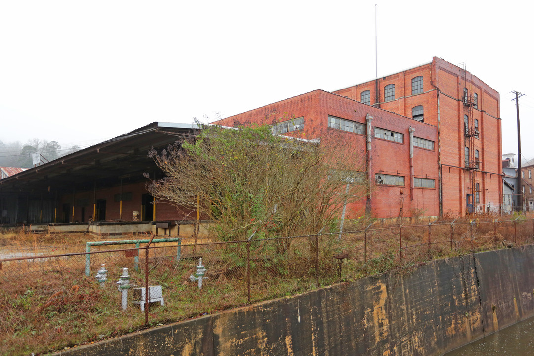 Prattville Gin Mill in Prattville, AL - Foto de edificio