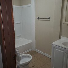 3812 Canton Ave in Lorain, OH - Building Photo - Building Photo