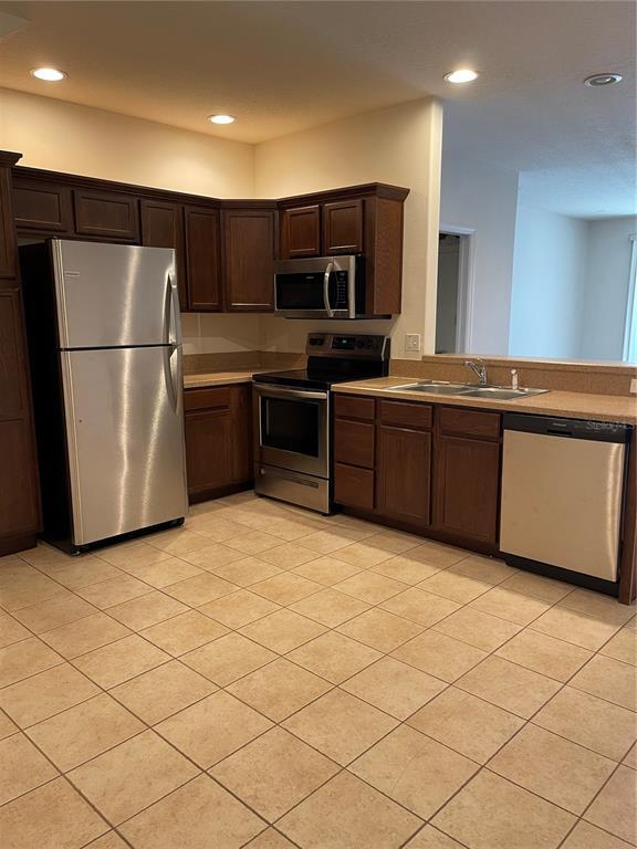 6042 Parkside Meadow Dr in Tampa, FL - Foto de edificio - Building Photo