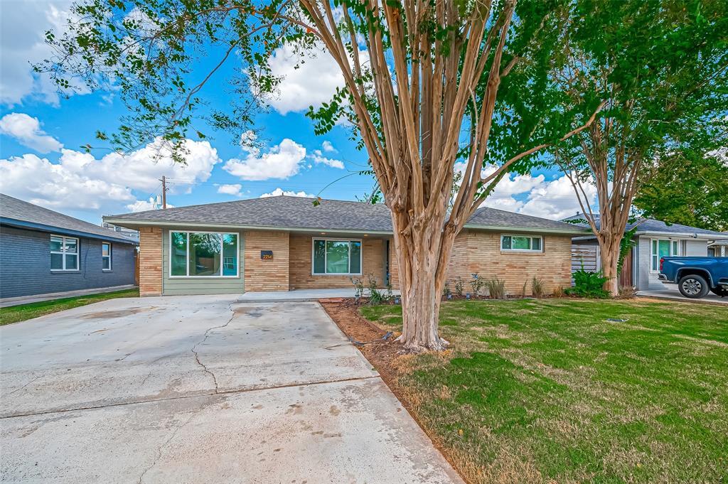 2214 Nina Lee Ln in Houston, TX - Building Photo