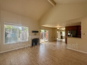 2657 Kentworth Way in Santa Clara, CA - Foto de edificio - Building Photo