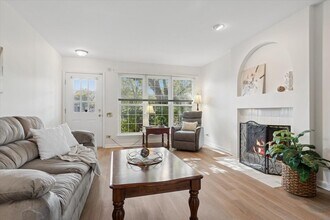 305 Cane Garden Cir in Aurora, IL - Building Photo - Building Photo