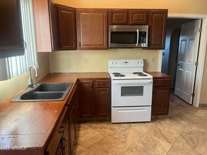 2529 E Scenic St in Apache Junction, AZ - Building Photo - Building Photo