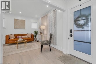 445 Moore St in Cambridge, ON - Building Photo - Building Photo