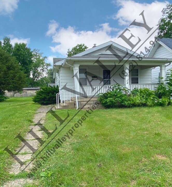 1127 Monterey Ave in Terre Haute, IN - Building Photo