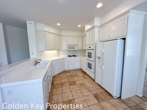 1188 Abelia Ave in Carlsbad, CA - Foto de edificio - Building Photo