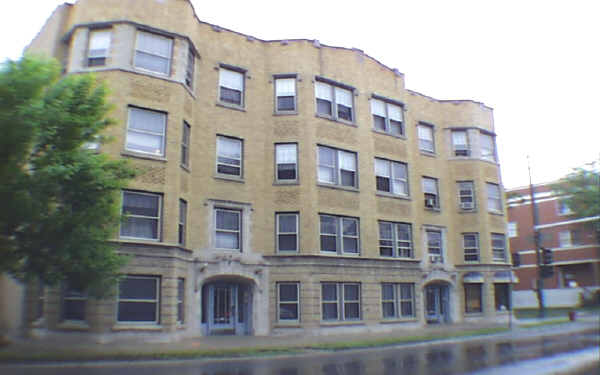 Leavitt Manor Apartments in Chicago, IL - Building Photo - Building Photo