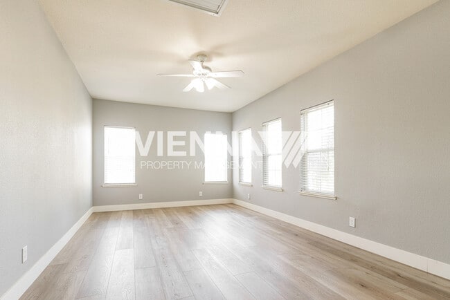 8121 Gilleland Dr in Roseville, CA - Building Photo - Building Photo