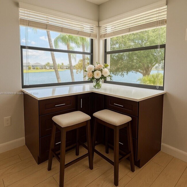 1044 S Independence Dr in Homestead, FL - Building Photo - Building Photo