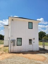 1317 E Main St in Gun Barrel City, TX - Building Photo