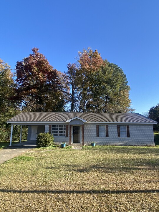 633 McShan Dr in Hueytown, AL - Building Photo