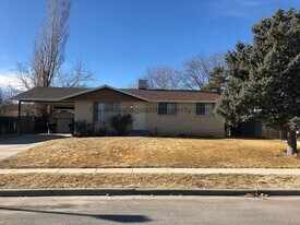 5204 Kingswood Dr in Taylorsville, UT - Building Photo