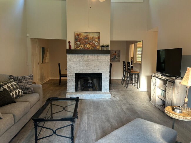 property at 1565 Pinebreeze Dr