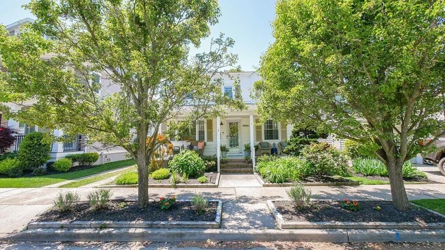 110 N Pembroke Ave in Margate City, NJ - Building Photo - Building Photo