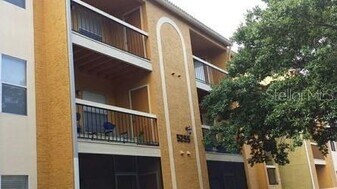 5255 Images Cir in Kissimmee, FL - Building Photo