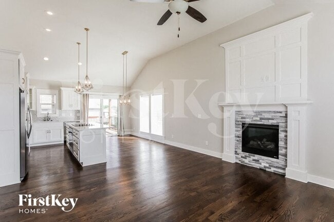 13810 NW 73rd St in Kansas City, MO - Foto de edificio - Building Photo