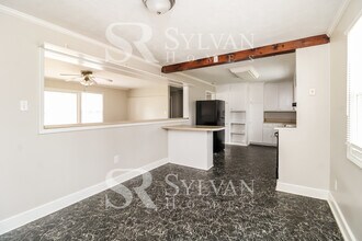 5426 Garden Lake Dr in Greensboro, NC - Building Photo - Building Photo