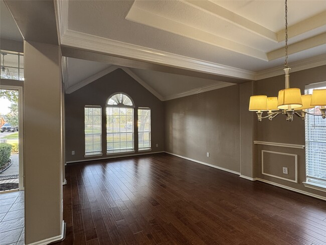 property at 9903 Edgewood Manor Ct