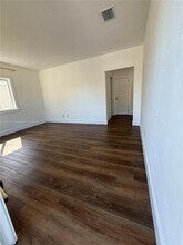 2770 SW 34th Ct in Miami, FL - Building Photo - Building Photo