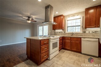 275 Brookstone Dr in Athens, GA - Building Photo - Building Photo