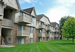 Oakland County Apartments For From 400 Mi Rivers Edge Apartments