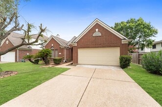 12214 Elk Meadow Dr in Stafford, TX - Building Photo - Building Photo