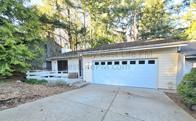 property at 9 Mountain Cir