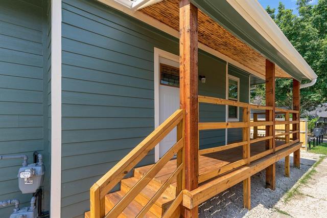 1030 N Bishop Ave in Dallas, TX - Building Photo - Building Photo