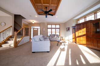 572 Danube Ave in Shakopee, MN - Building Photo - Building Photo