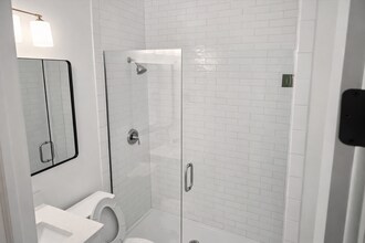 1533 N Western Ave, Unit 1 in Chicago, IL - Foto de edificio - Building Photo