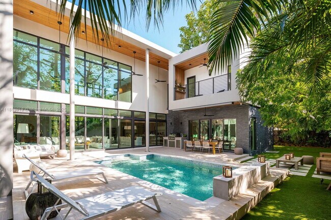 property at 4094 Park Ave