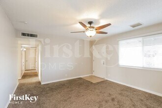 1321 S Beck Ave in Tempe, AZ - Building Photo - Building Photo