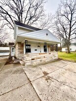 2260 E Grand River Ave in Williamston, MI - Building Photo