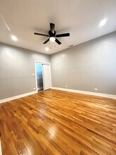 4450 N Sheridan Rd, Unit 2 in Chicago, IL - Foto de edificio - Building Photo