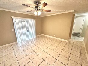 4037 Eastridge Dr in Valrico, FL - Building Photo - Building Photo