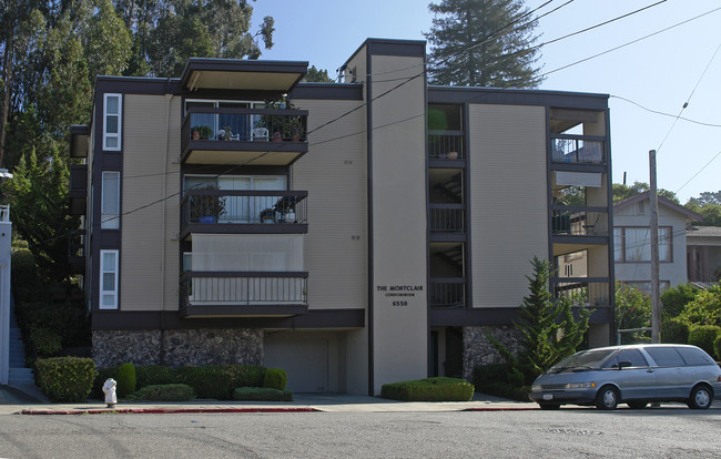 6558 Lucas Ave in Oakland, CA - Foto de edificio - Building Photo