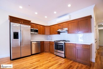 85 Woodhull St-Unit -2 in Brooklyn, NY - Building Photo - Building Photo