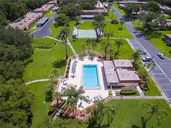 1701 Pinehurst Rd, Unit 9-E in Dunedin, FL - Foto de edificio - Building Photo