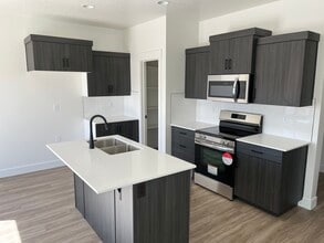 5643 S Duel Ln in Saint George, UT - Building Photo - Building Photo