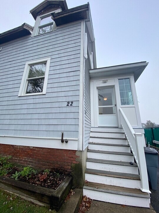 22 Harkins St in Quincy, MA - Building Photo